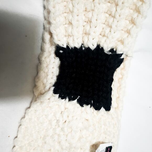 Volcom cream/ivory and black wool blend hand made scarf - Picture 5 of 13